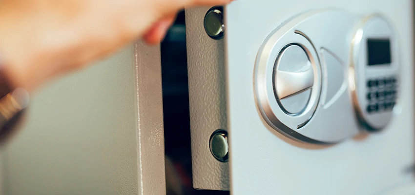 Fingerprint Safe Openers in Valle Vista, CA