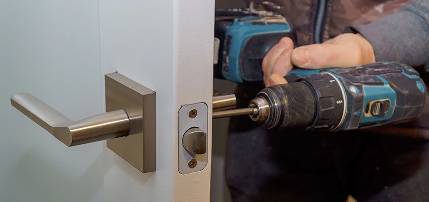 Broken Door Handle Lock Repair in Valle Vista, California